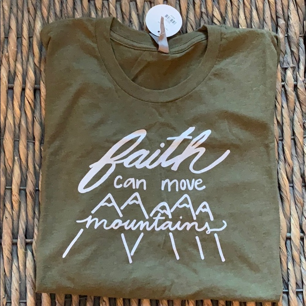 NWT Green Graphic T